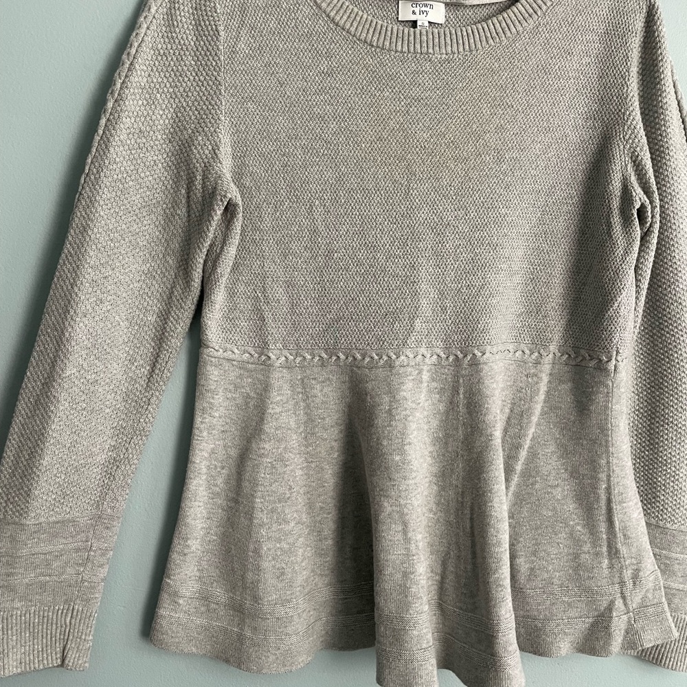 Crown & Ivy Grey Lightweight Peplum Sweater size Small